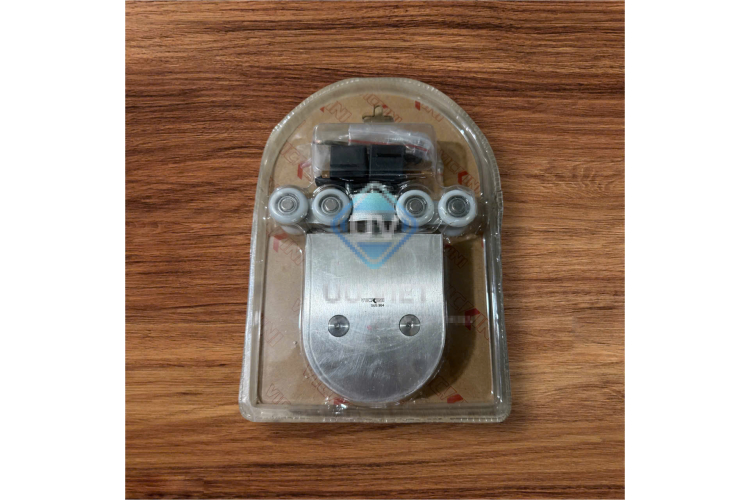 Bánh xe kẹp kính lùa VICKINI