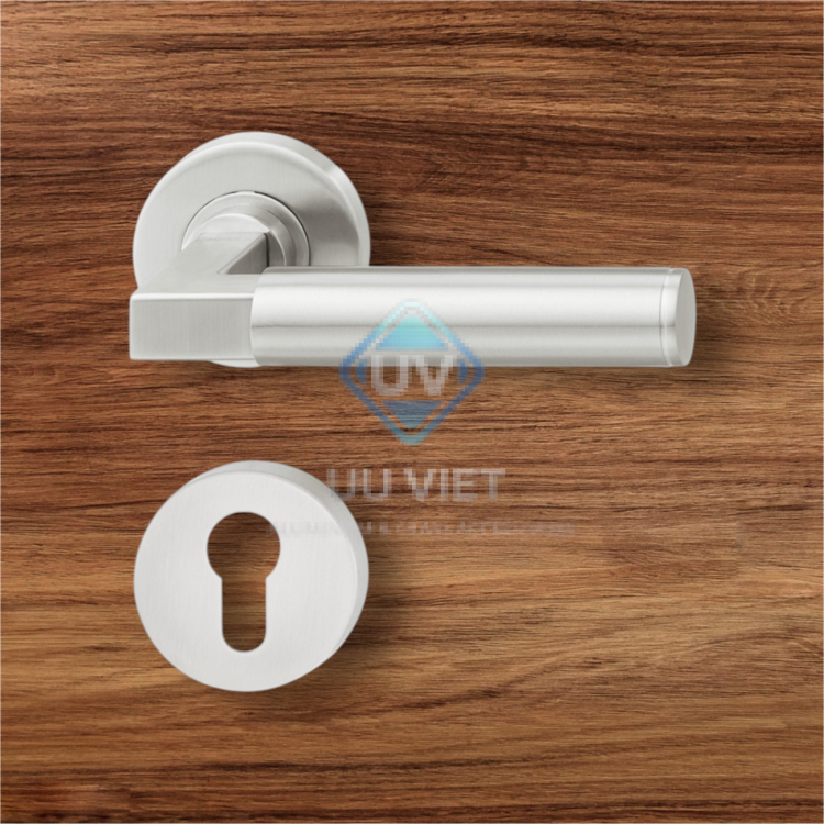 Tay gạt có nắp che