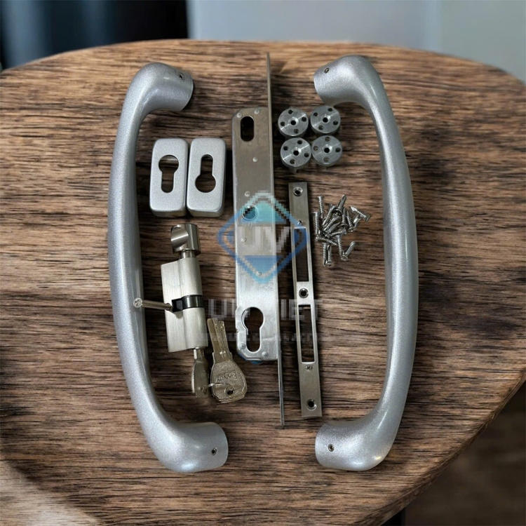 KHÓA LÙA C CANDY BẠC